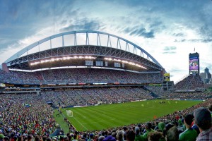 开云体育在线-当达喀尔的风吹过摩纳哥弯道，足球与F1的逆转狂想曲