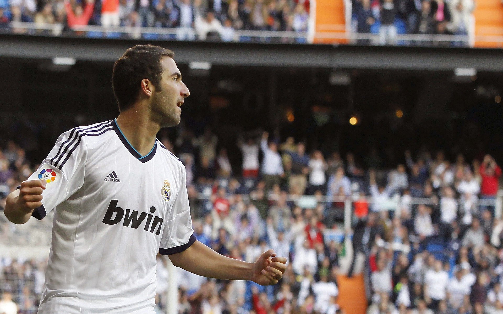 克莱赛后评分拉满，国王狂胜老鹰，一场团队篮球的完美诠释